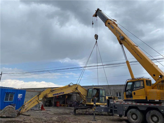 赣州市25吨吊车的工作半径是多少？