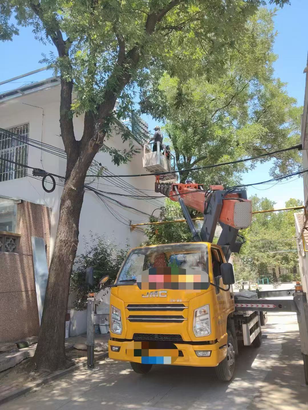 赣州市高空作业车能吊装重物吗？最大承载多少公斤？